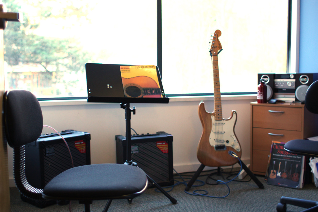 bass lessons, music lessons room